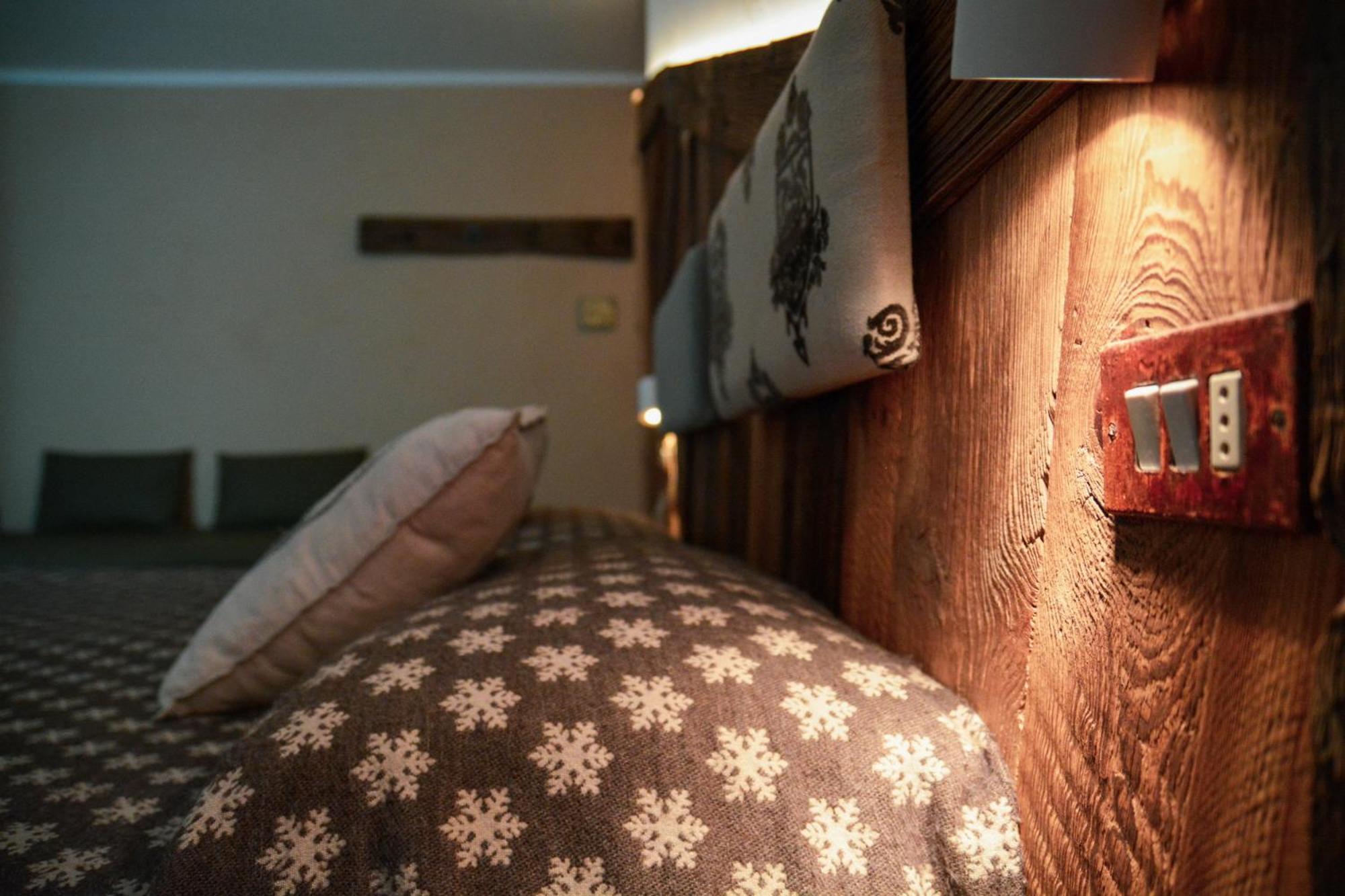 Hotel Chaberton Cesana Torinese Bagian luar foto