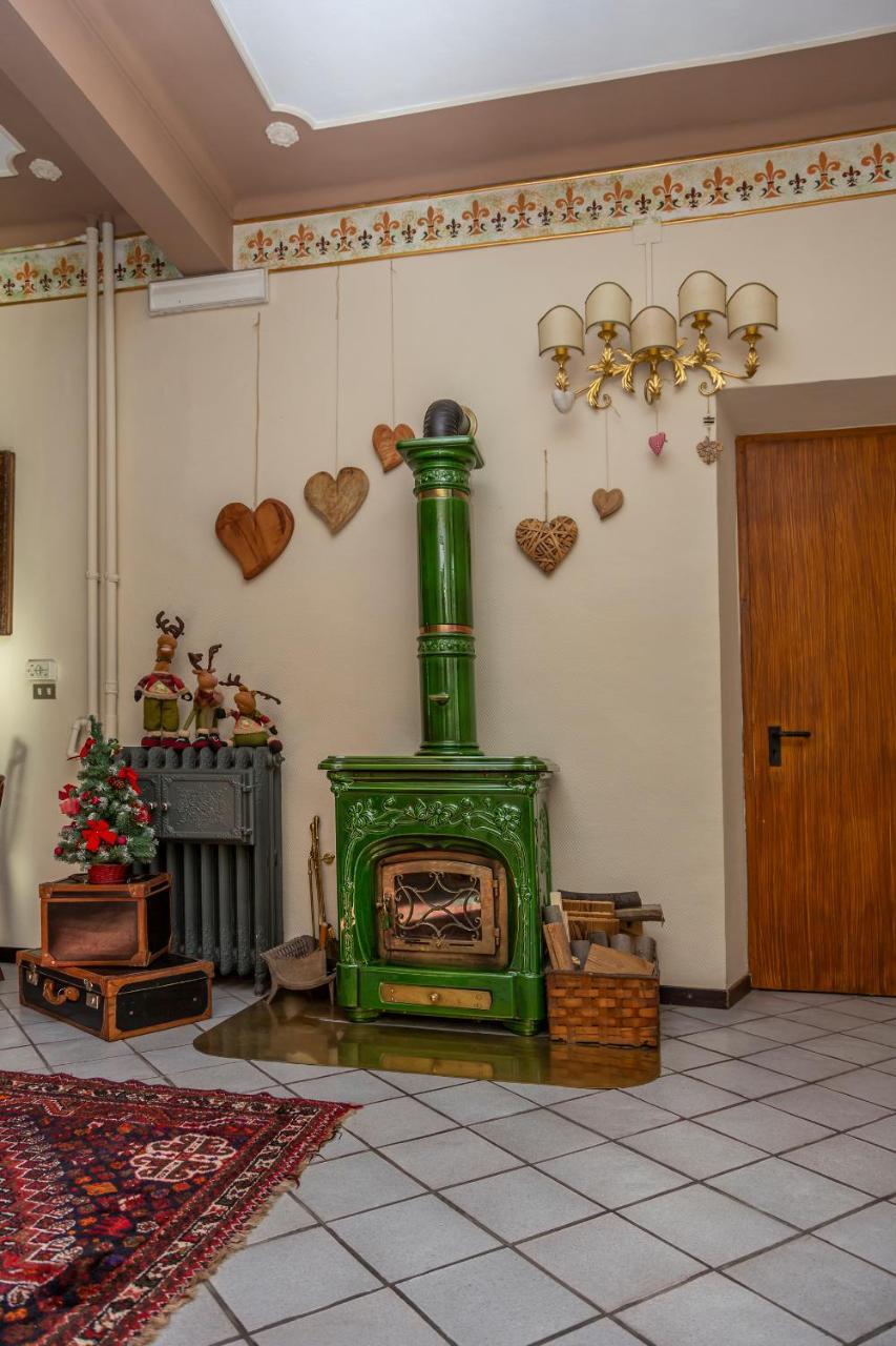 Hotel Chaberton Cesana Torinese Bagian luar foto