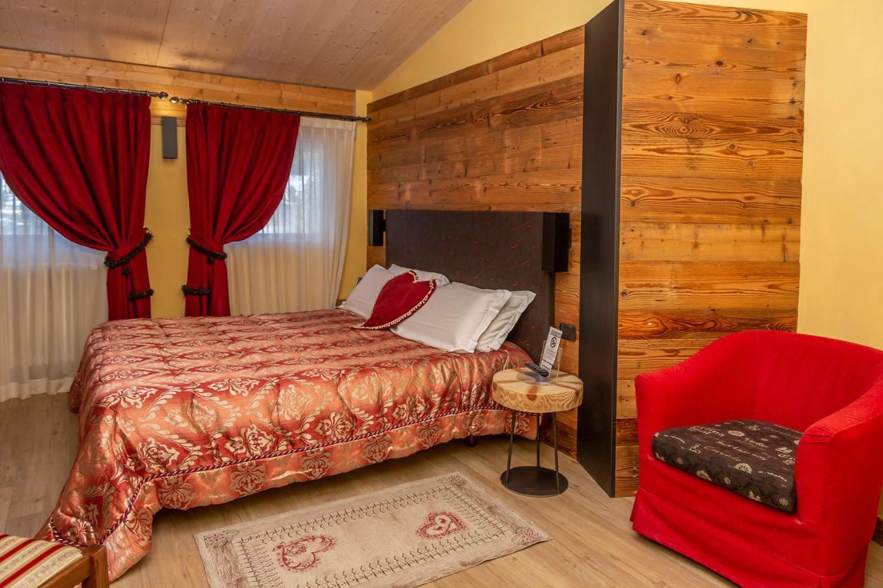Hotel Chaberton Cesana Torinese Bagian luar foto