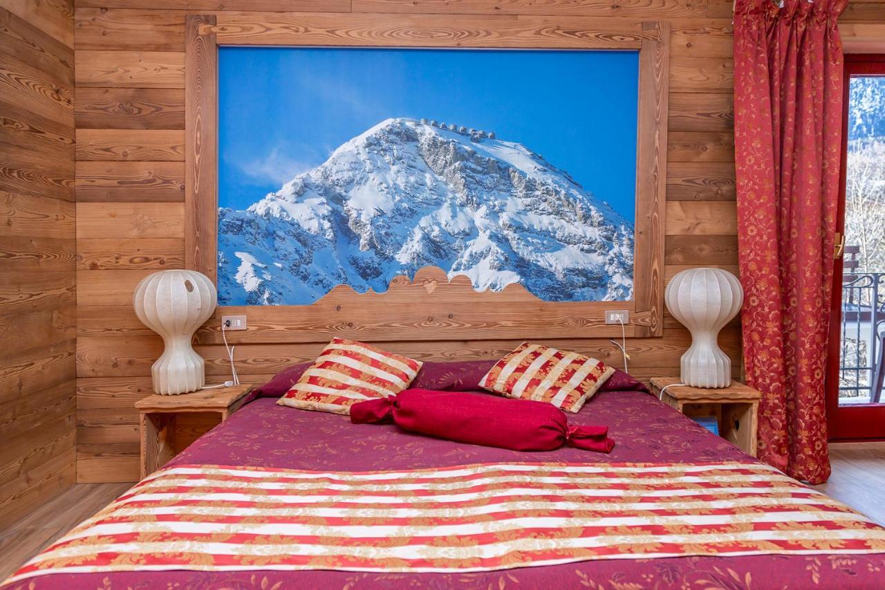 Hotel Chaberton Cesana Torinese Bagian luar foto