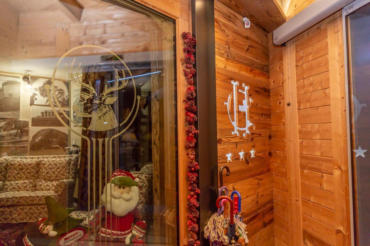 Hotel Chaberton Cesana Torinese Bagian luar foto