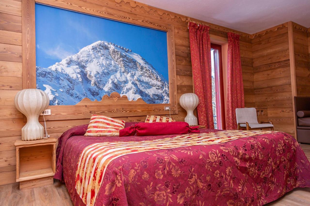 Hotel Chaberton Cesana Torinese Bagian luar foto