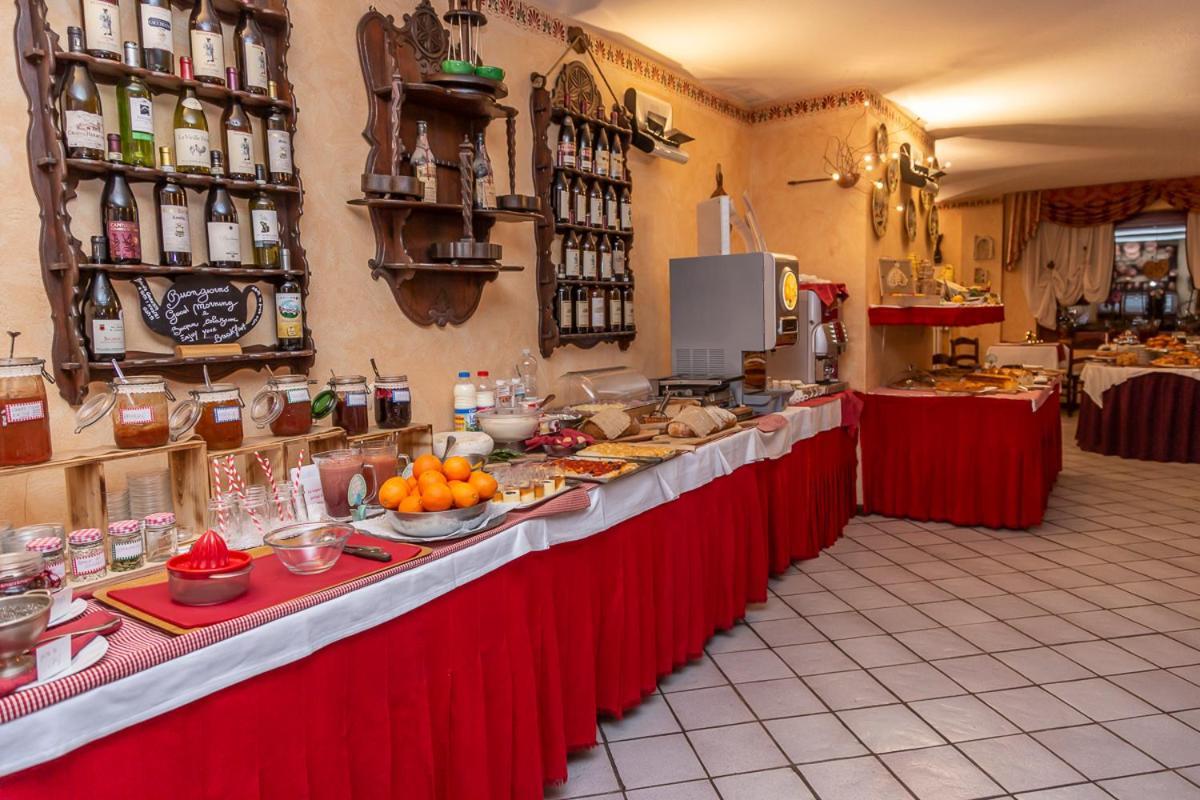 Hotel Chaberton Cesana Torinese Bagian luar foto